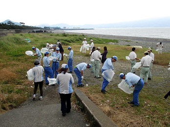 Senbonhama Coast Cleaning Image1