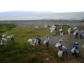 千本浜海岸清掃活動画像３